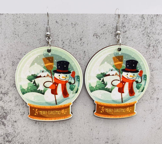 Adorable Vintage Wood Christmas Earrings