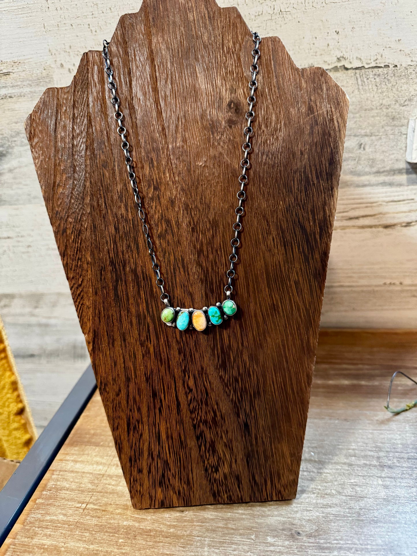 Mix Stones turquoise and spiny bar necklace