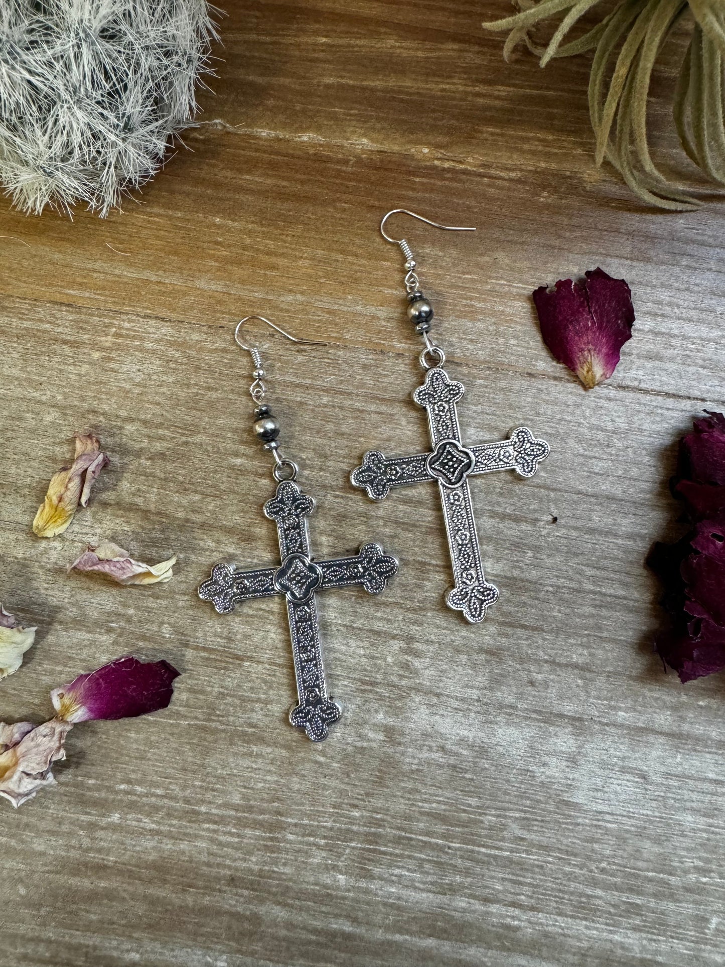 Cross earrings with 6 mm sterling silvers pearls